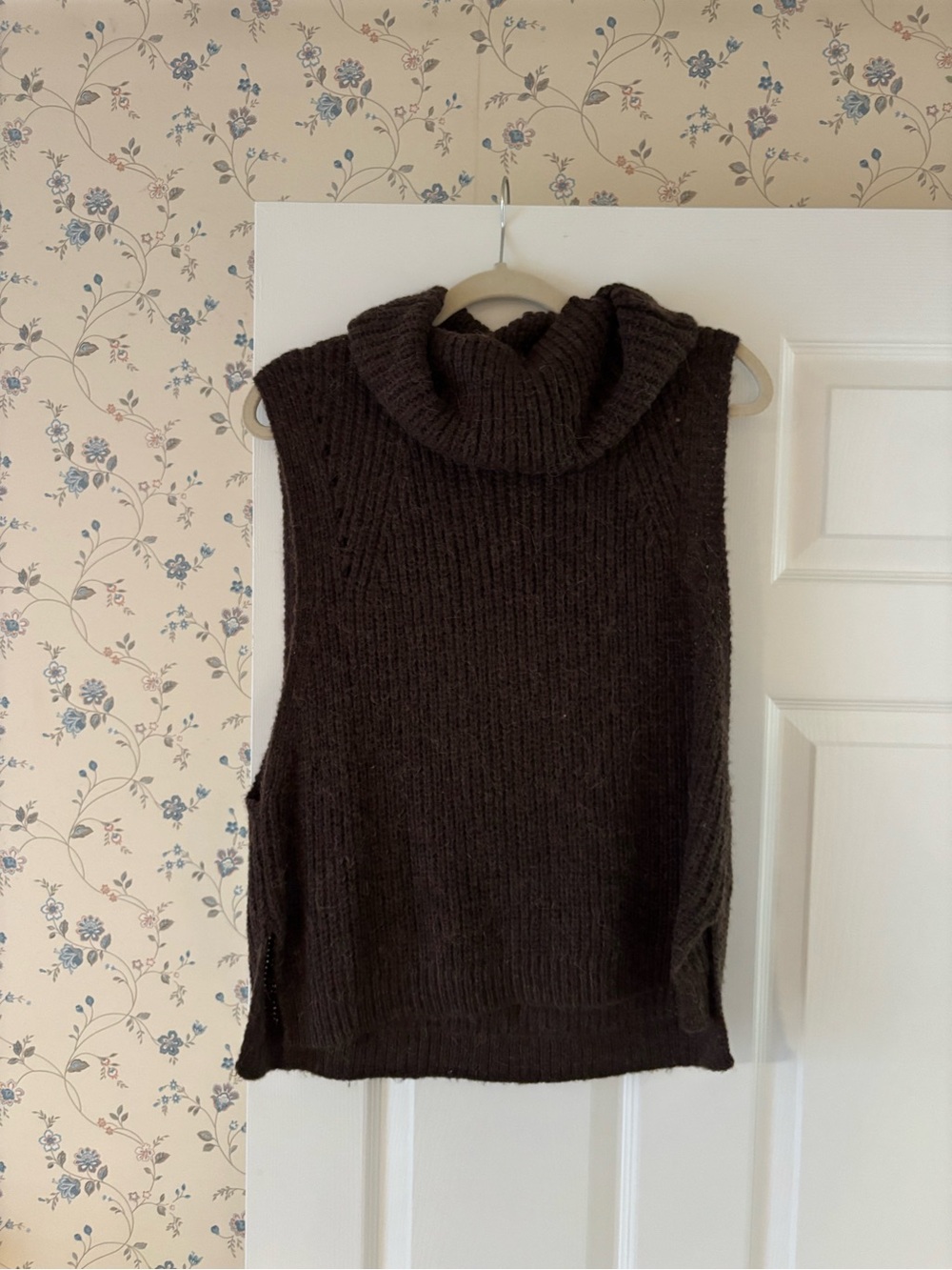 NA-KD Brown Sleeveless Cowl Neck Sweater Vest